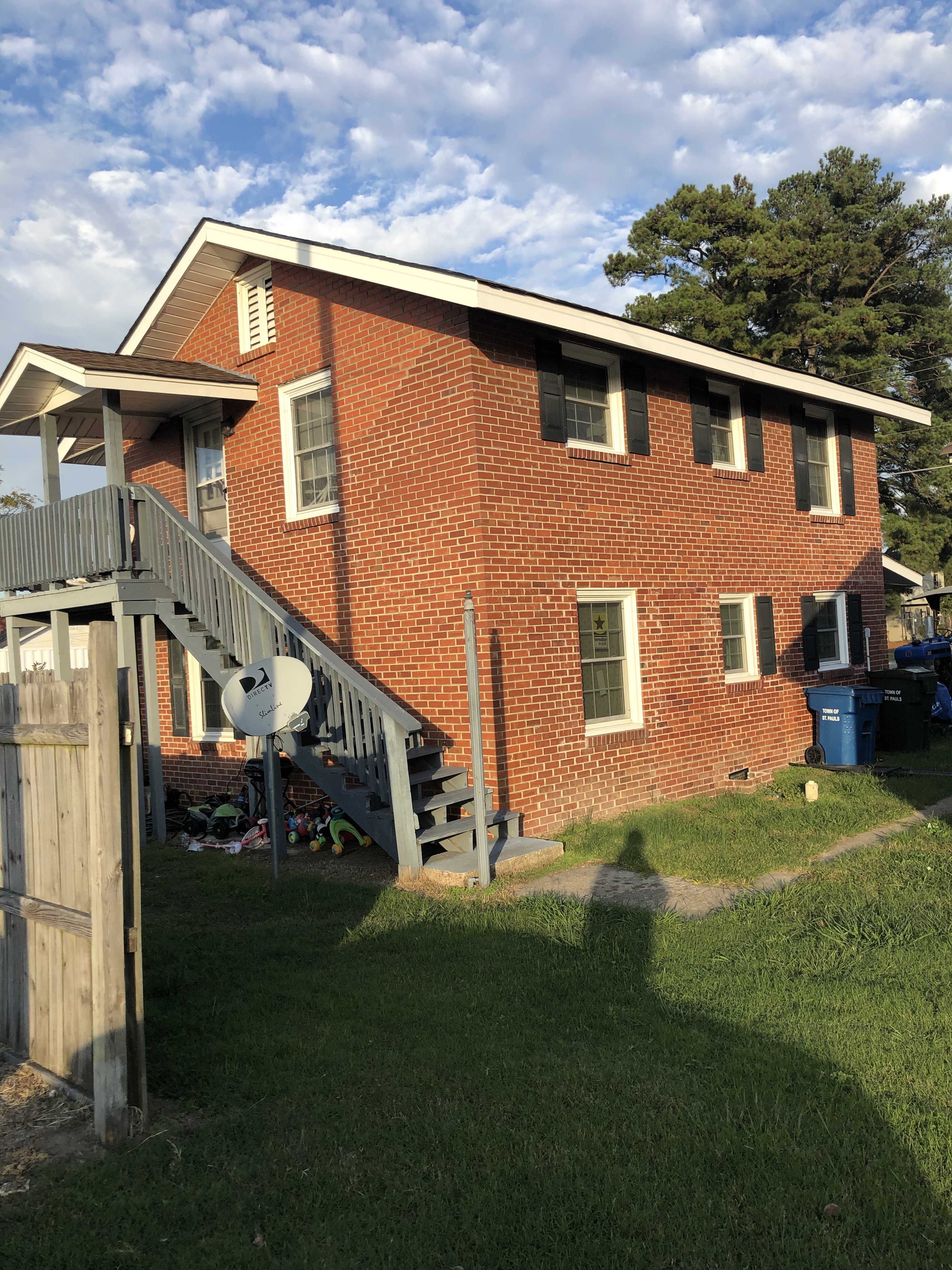 Duplex at 221-A & 221-B E Broad St